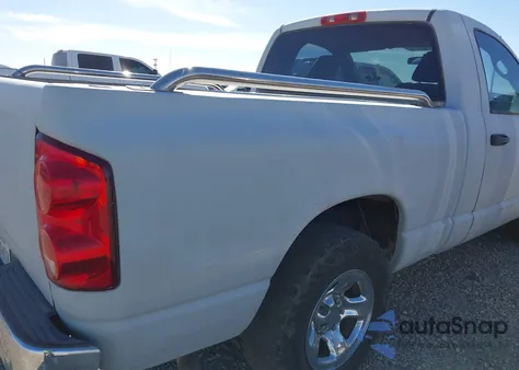 2008 Dodge Ram 1500 St/Sxt z USA, uszkodzony, nr VIN 1D7HA16K28J199188